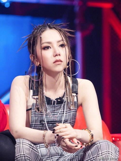 邓紫棋爆料泪崩视频合集,揭秘音乐背后的感人故事  第3张